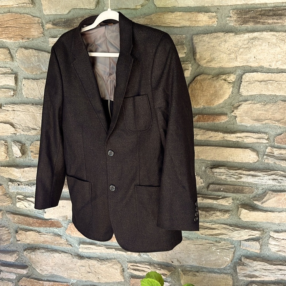 ProntoModa Italian made men’s sports coat.